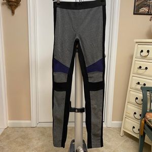 Bcbgmaxazria Colorblock legging XXS